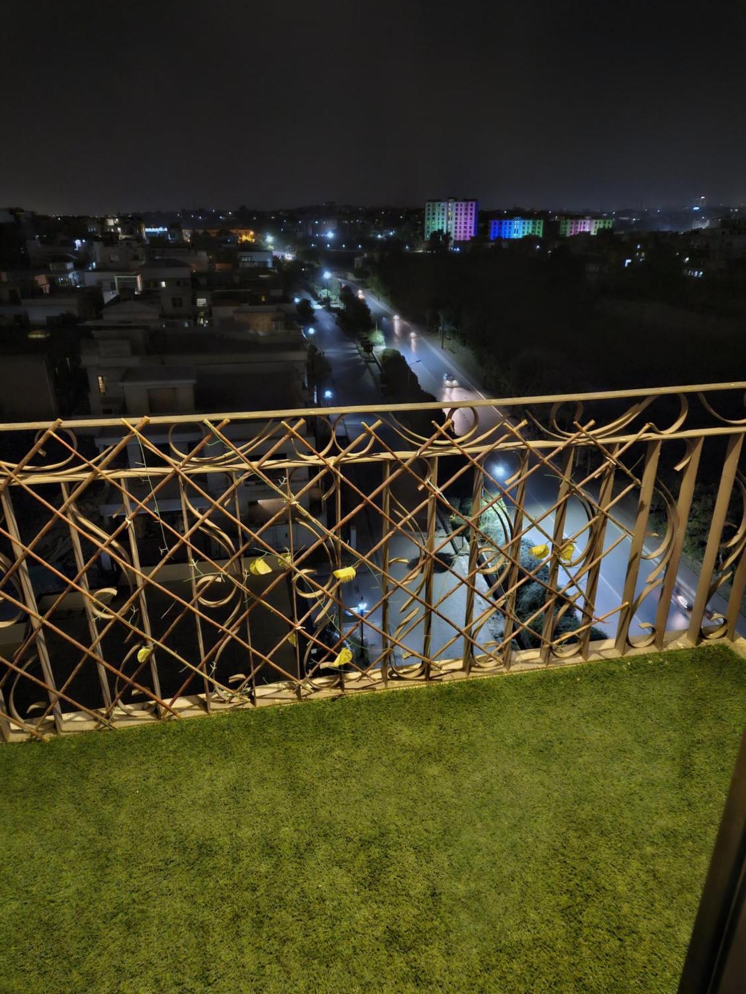 רוואלפינדי Aesthetic Scenic Luxurious Apartment - Bahria Heights מראה חיצוני תמונה